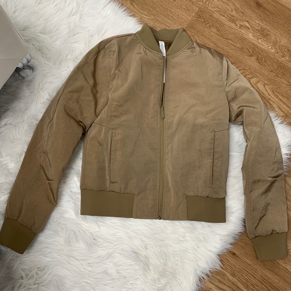 lululemon non stop bomber